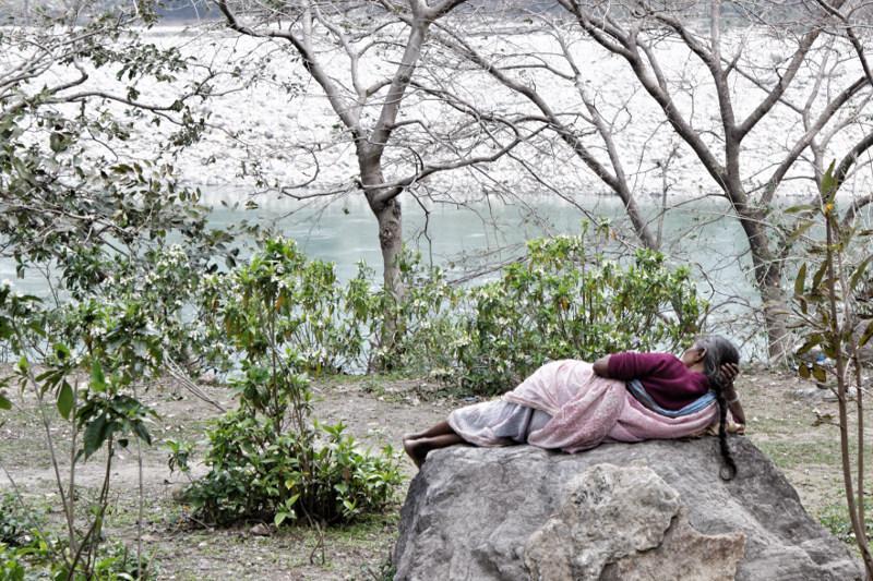 Méditation au bords du Gange, Inde