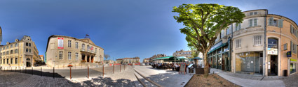 Visite Virtuelle de La Place de la Lib&eacute;ration &agrave; Auch (Gers)