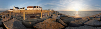 La digue d'Hauteville sur mer (Manche)